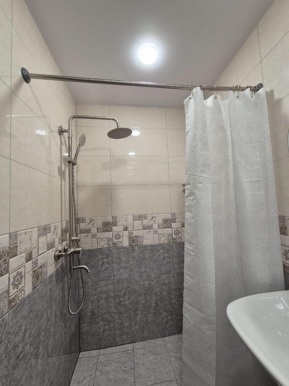 Nq Guest House Kazbegi Bagian luar foto