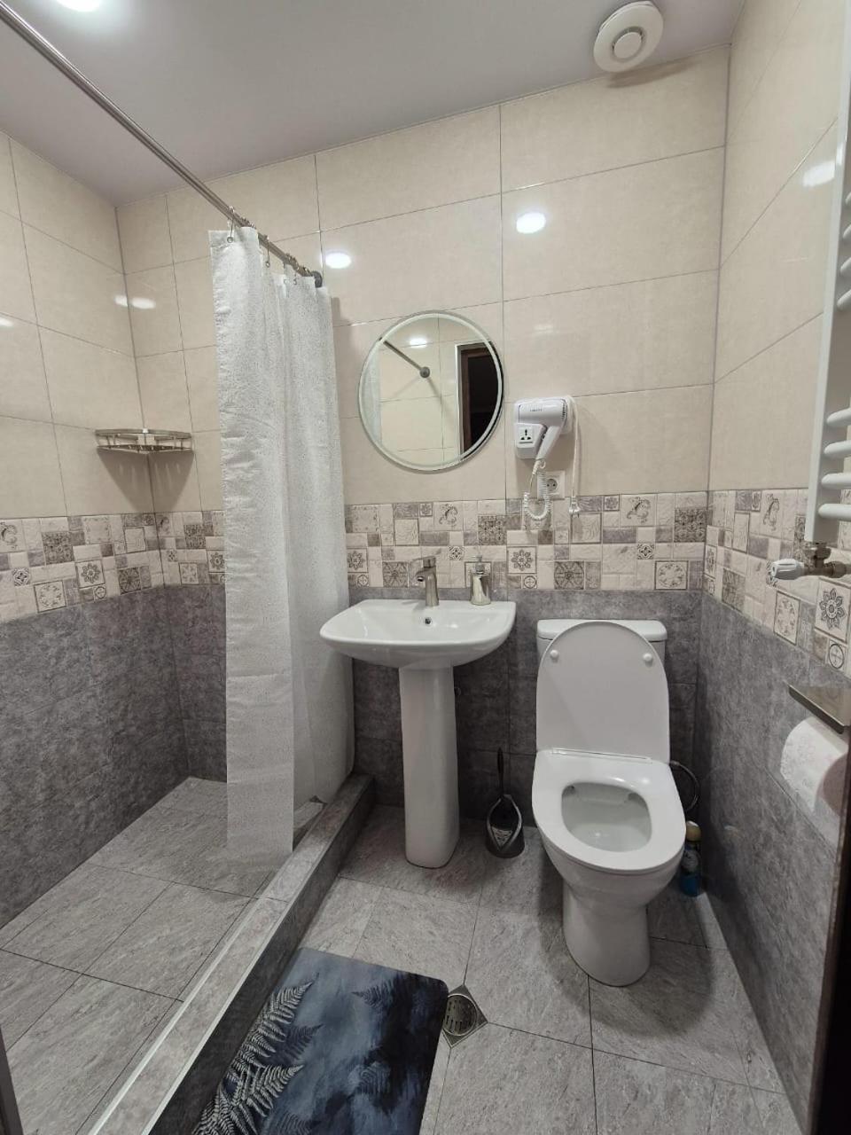 Nq Guest House Kazbegi Bagian luar foto