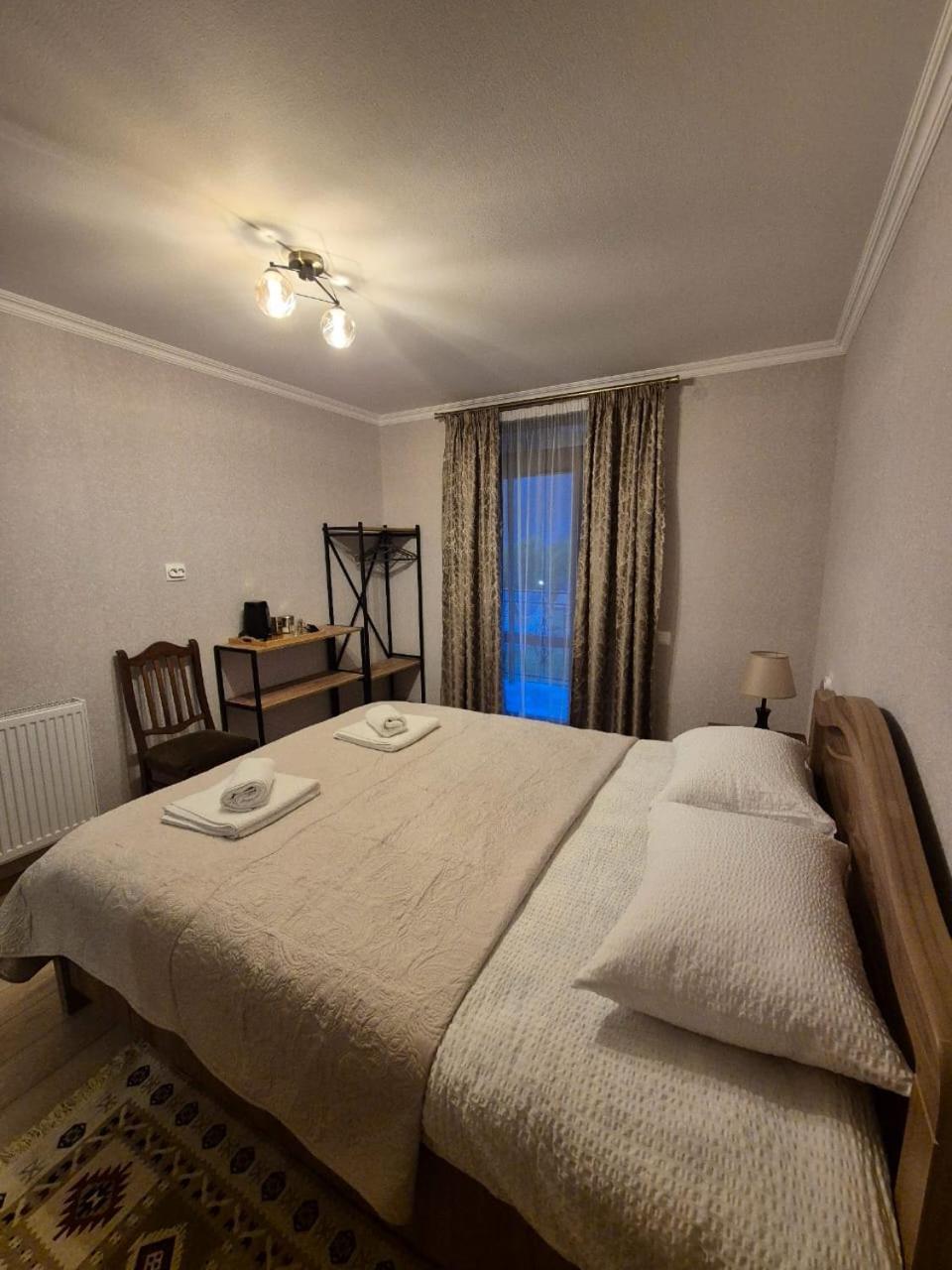 Nq Guest House Kazbegi Bagian luar foto